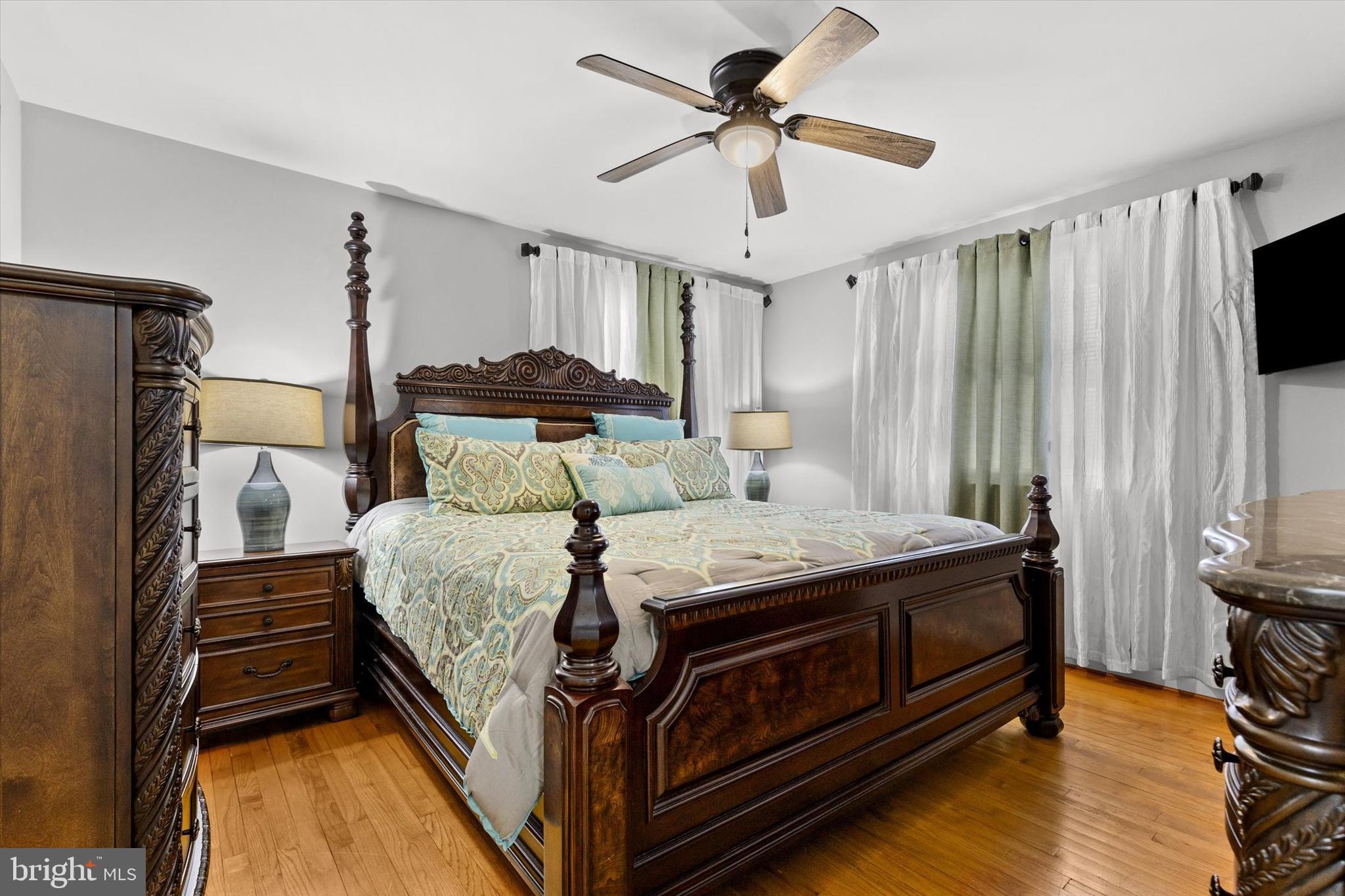 SHERWOOD FOREST - Residential