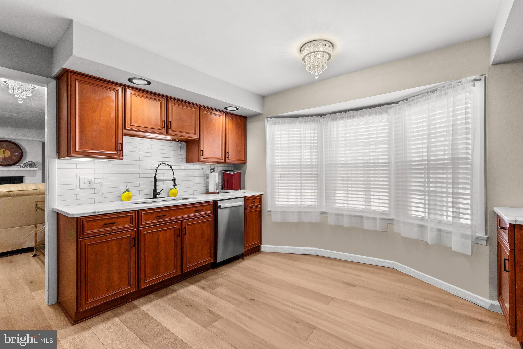 SHERWOOD FOREST - Residential