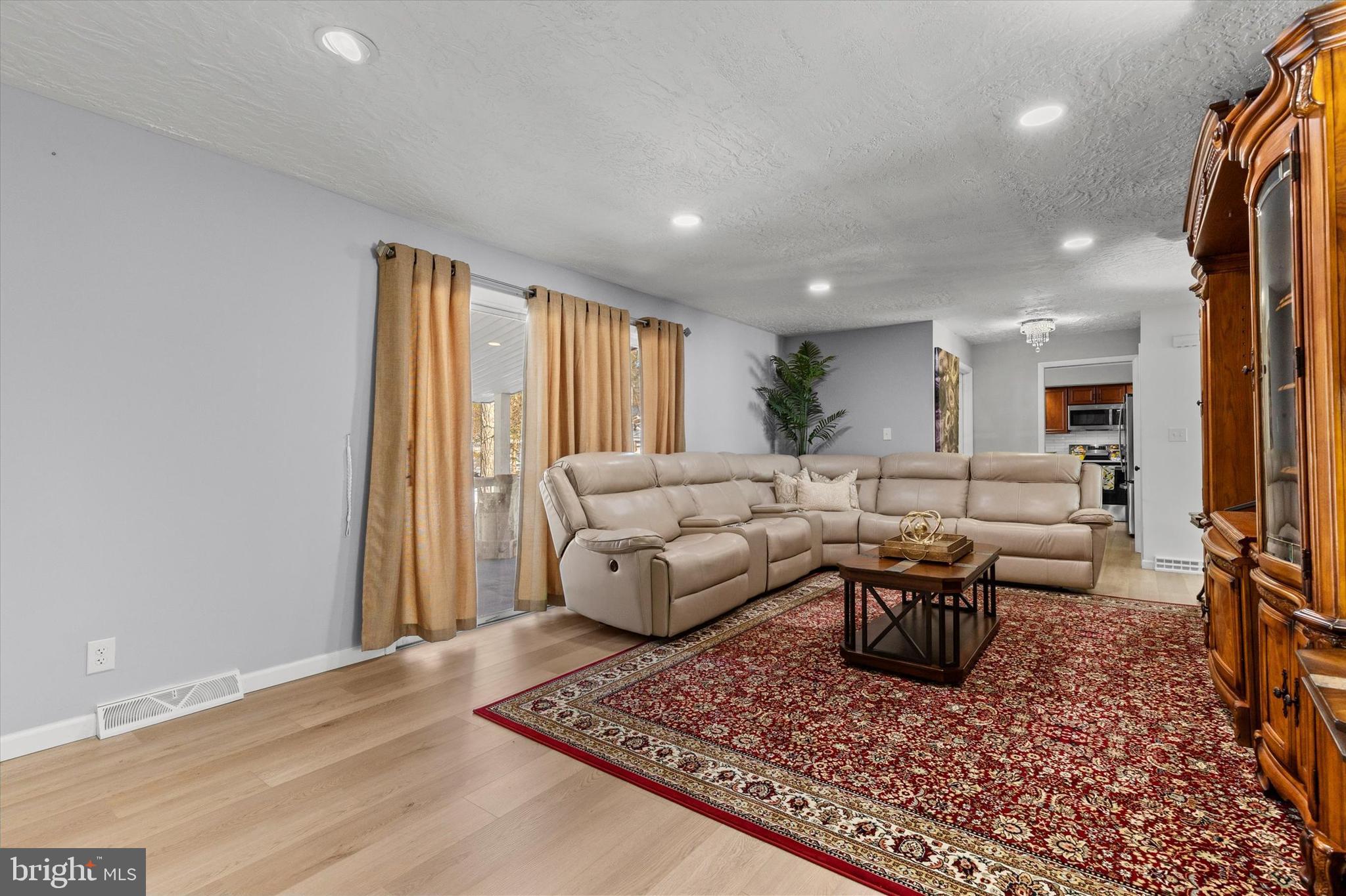 SHERWOOD FOREST - Residential