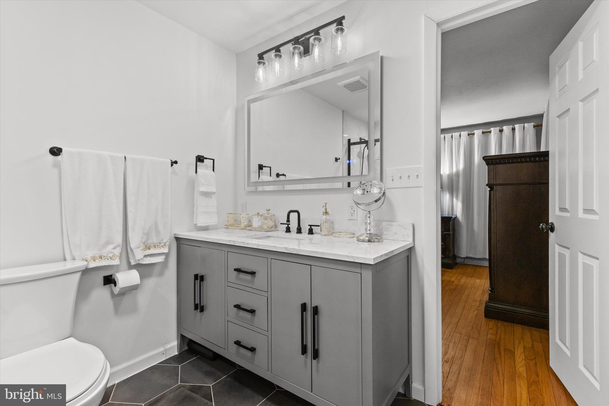 SHERWOOD FOREST - Residential