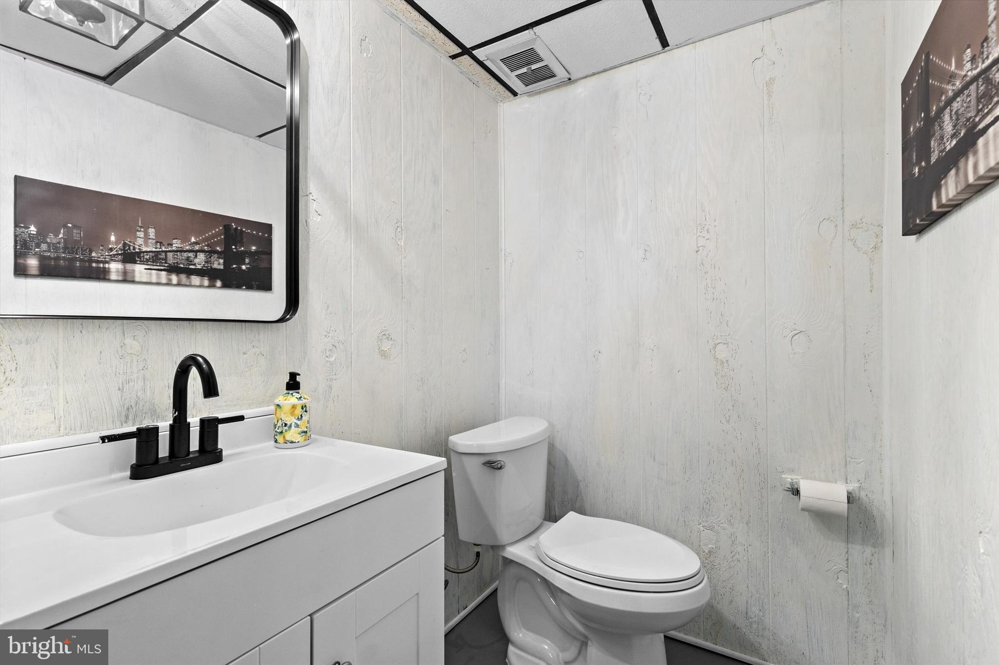 SHERWOOD FOREST - Residential