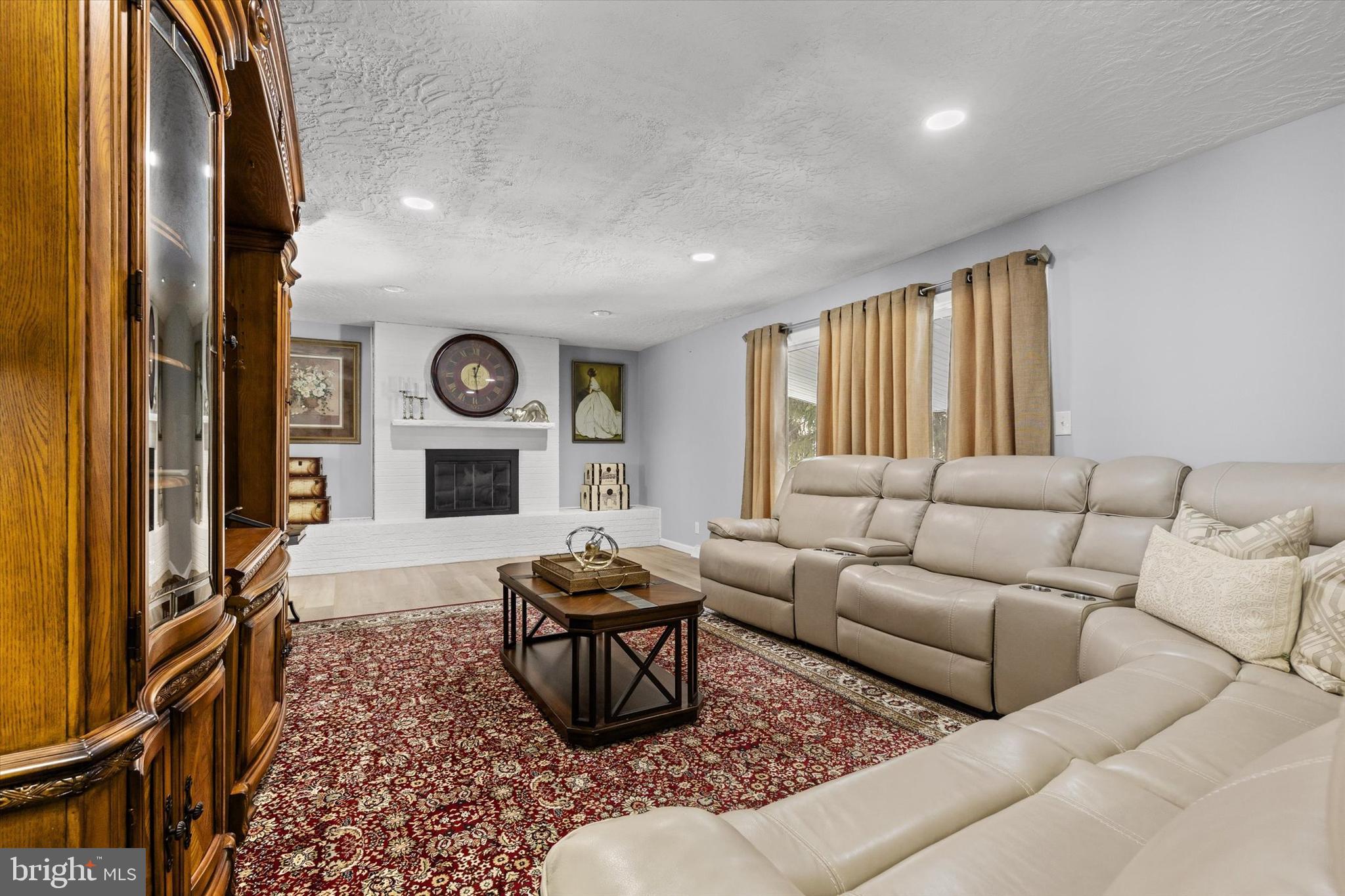 SHERWOOD FOREST - Residential