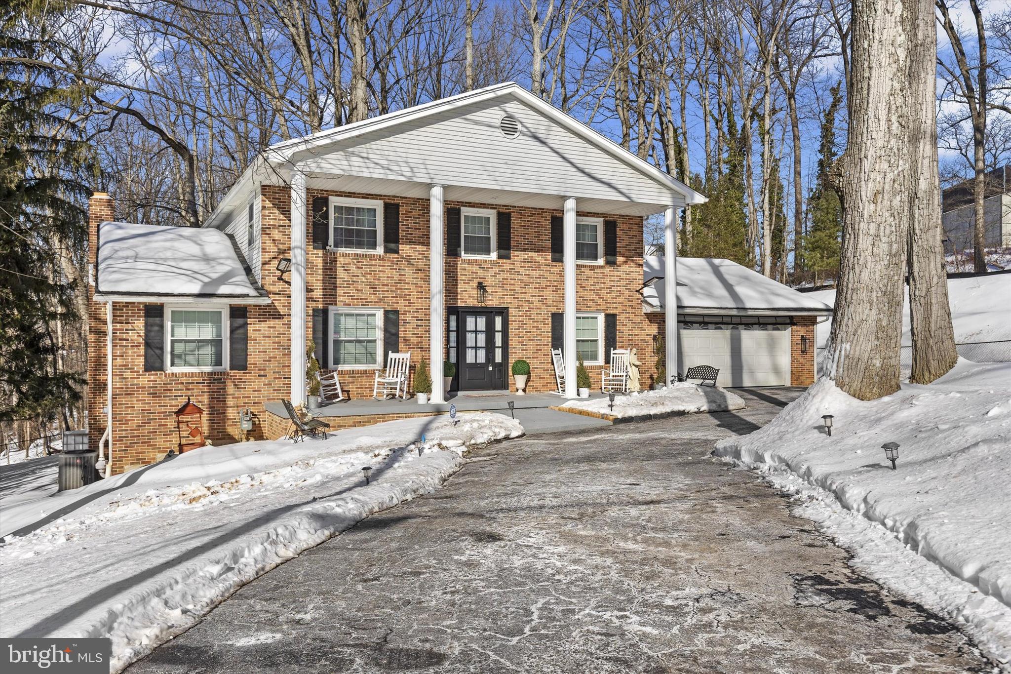 SHERWOOD FOREST - Residential