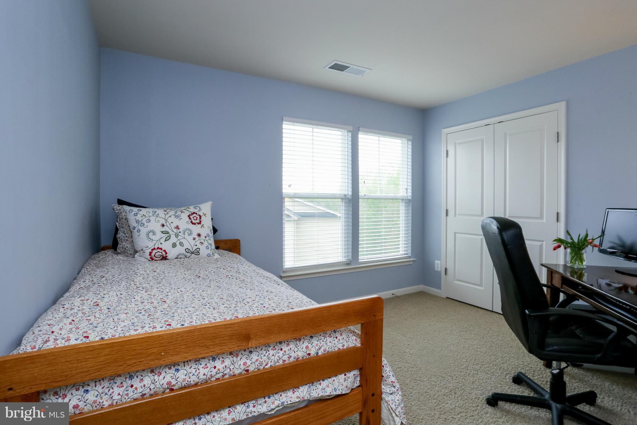 PEMBROOKE - Residential