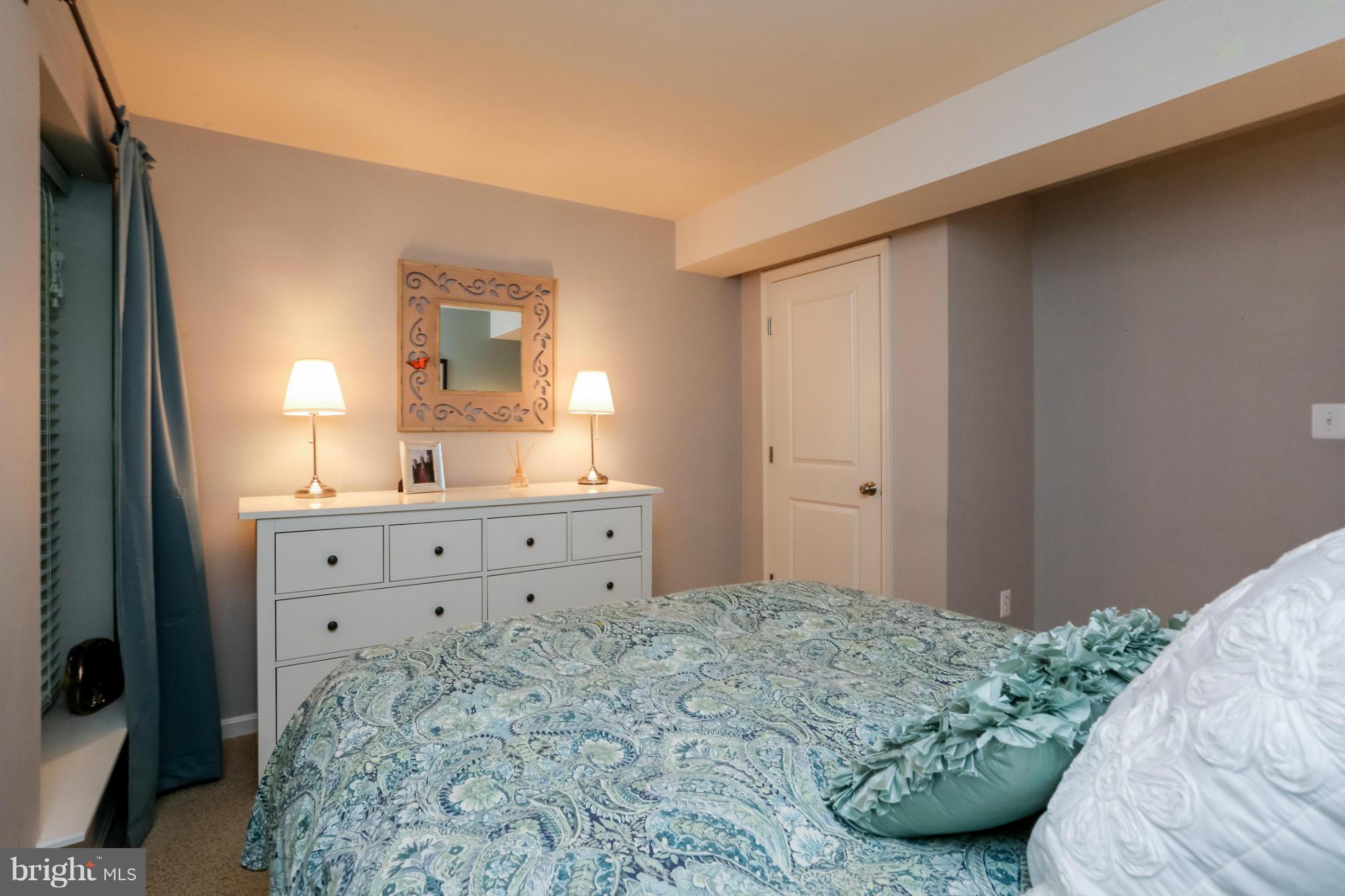 PEMBROOKE - Residential