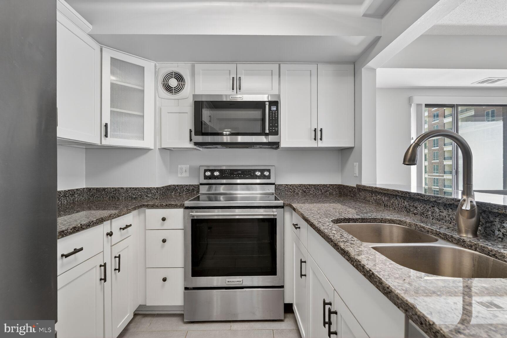 900 N STAFFORD STREET 1107