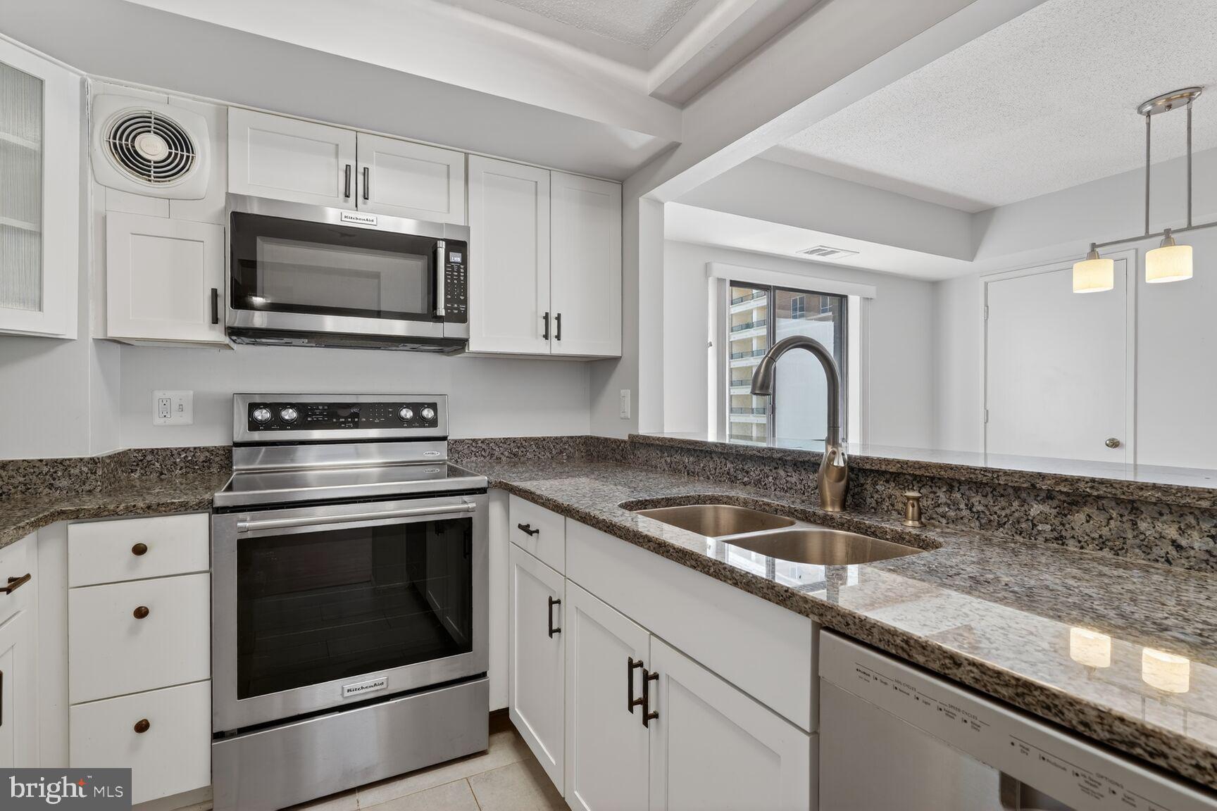 900 N STAFFORD STREET 1107