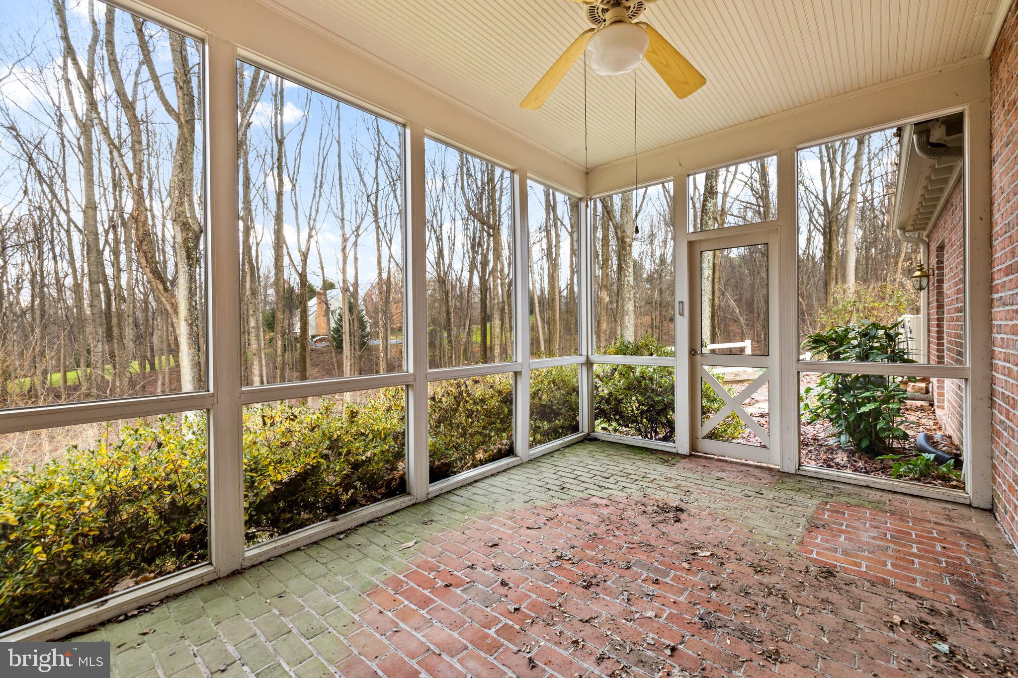 BROOKFIELD - Residential