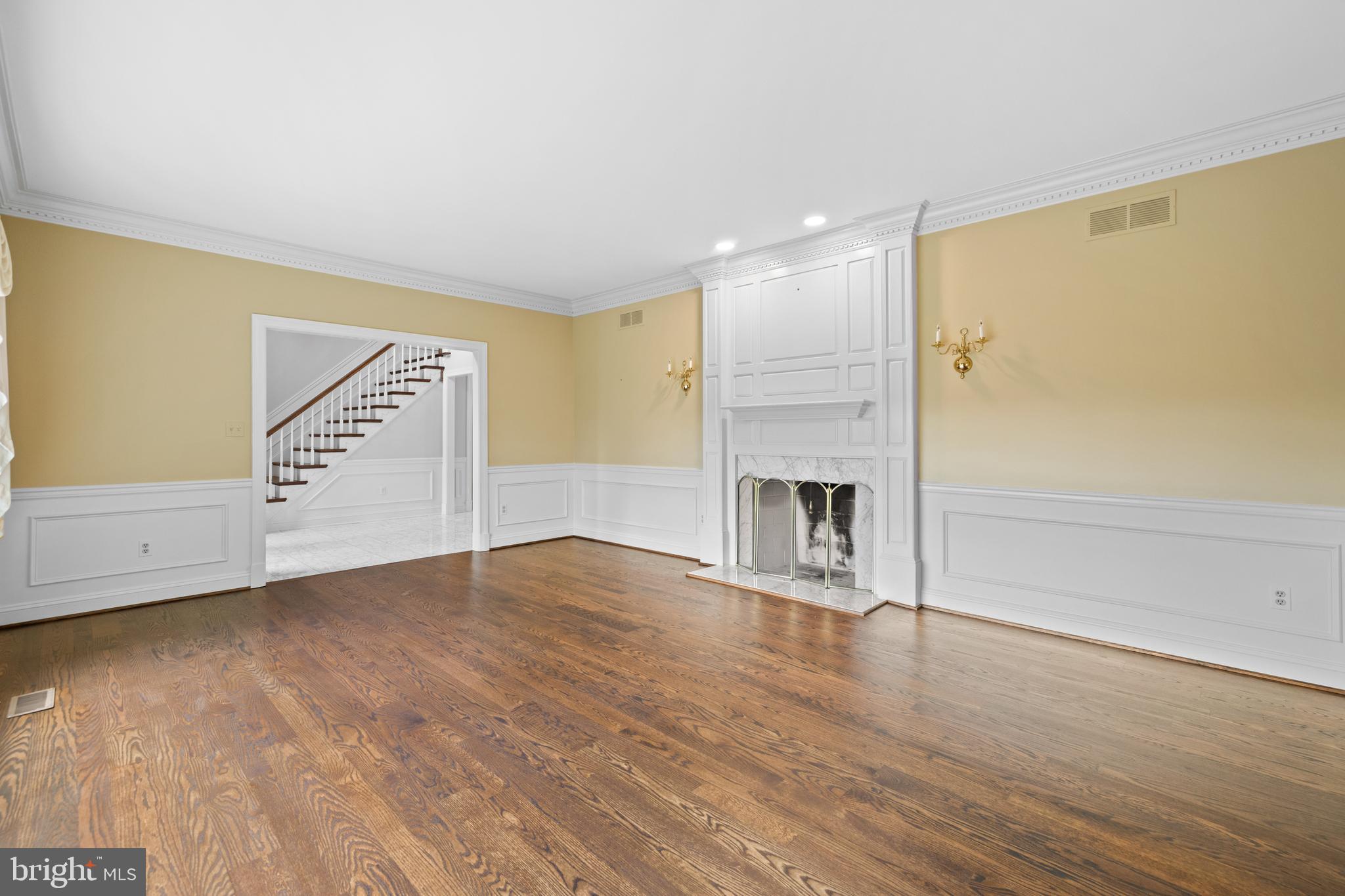 BROOKFIELD - Residential