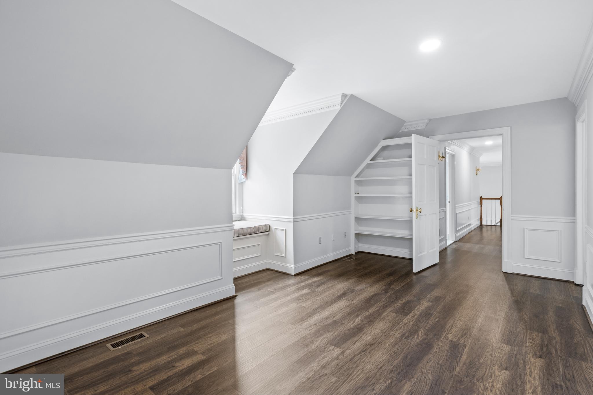 BROOKFIELD - Residential