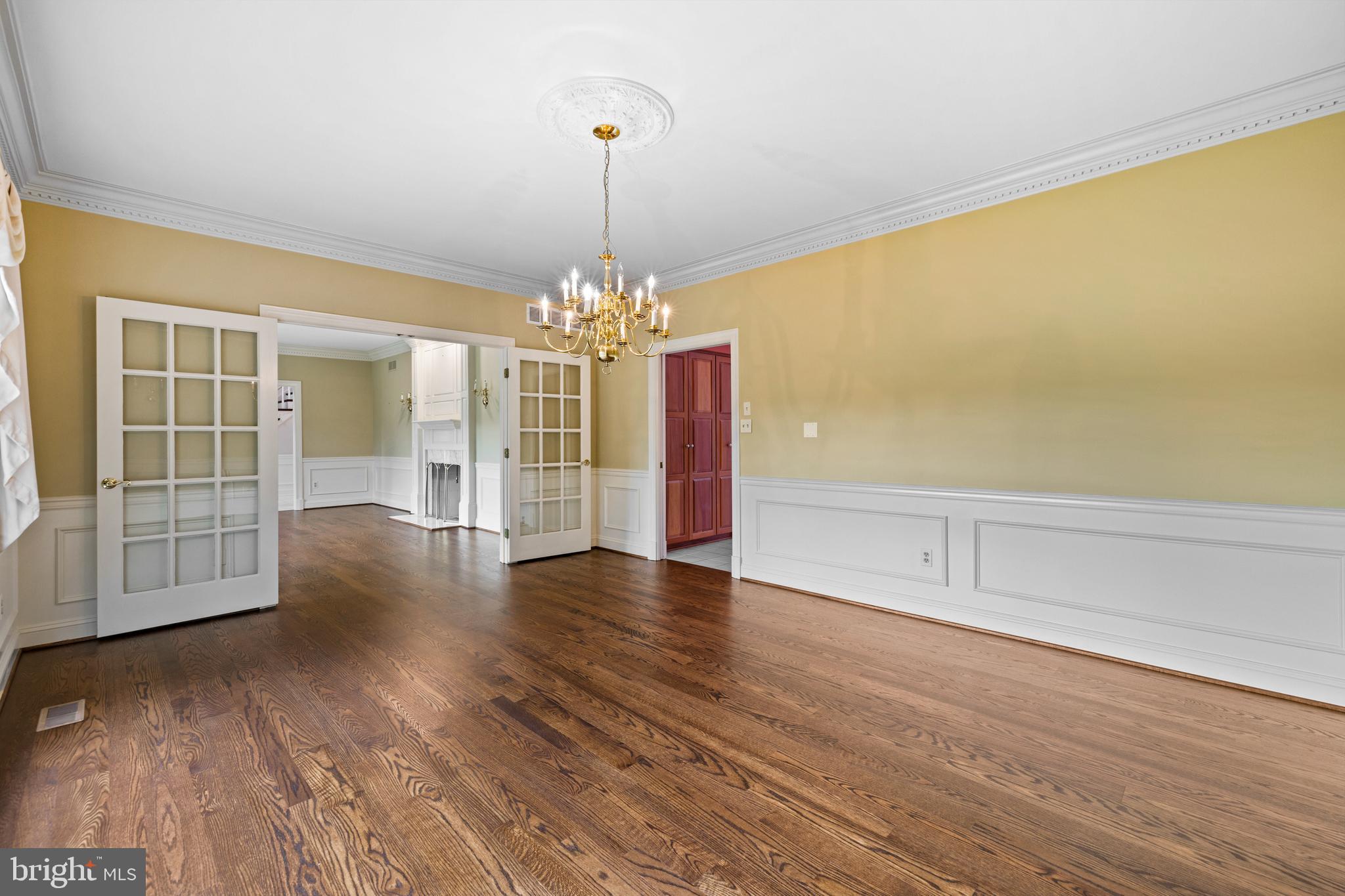 BROOKFIELD - Residential