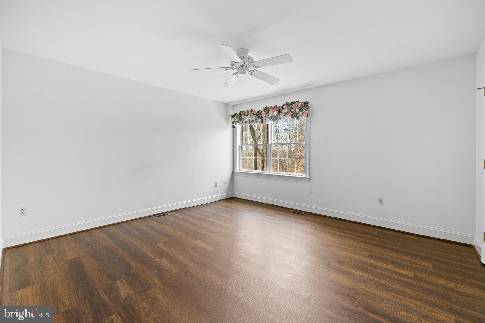 BROOKFIELD - Residential