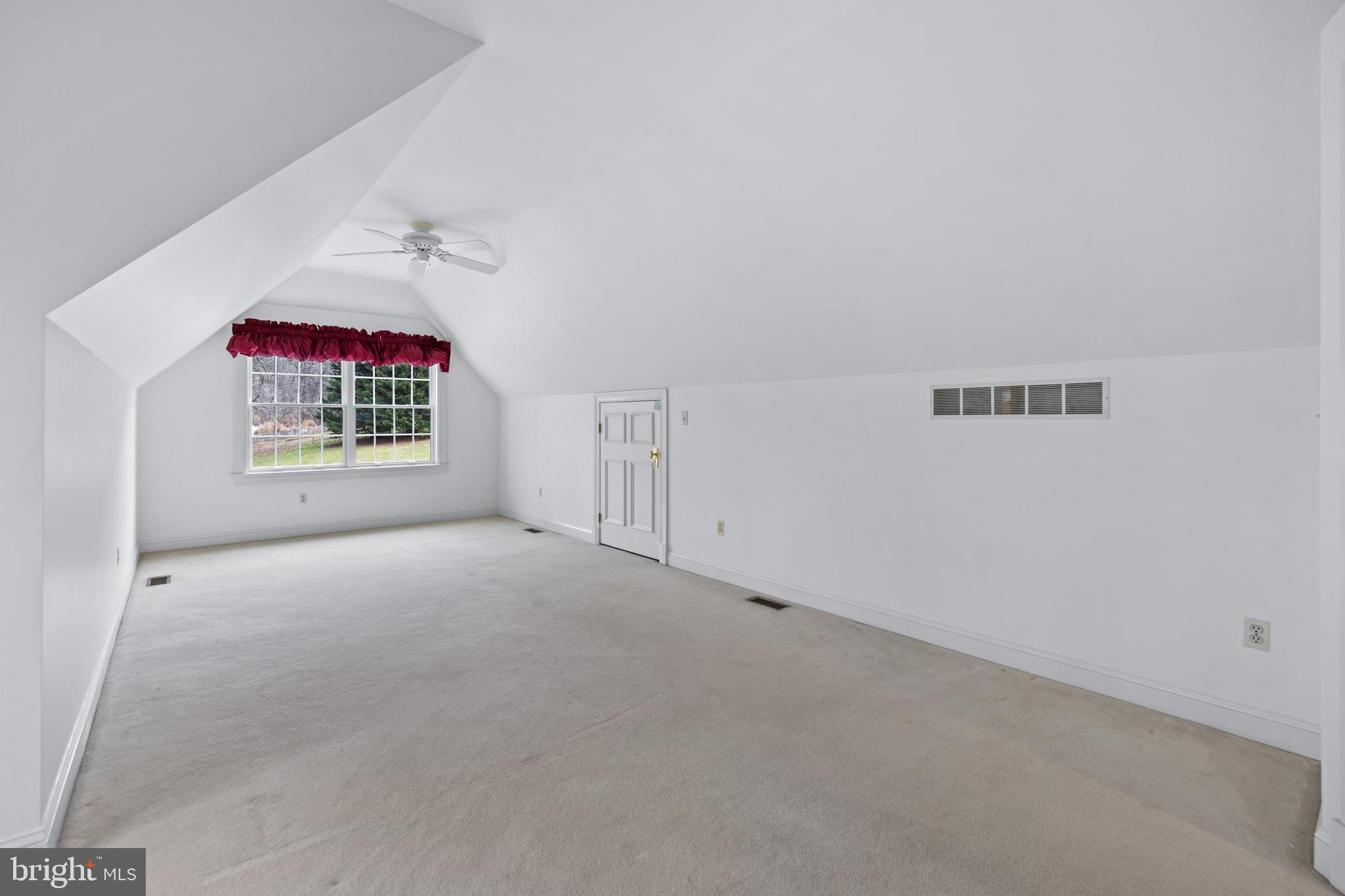 BROOKFIELD - Residential