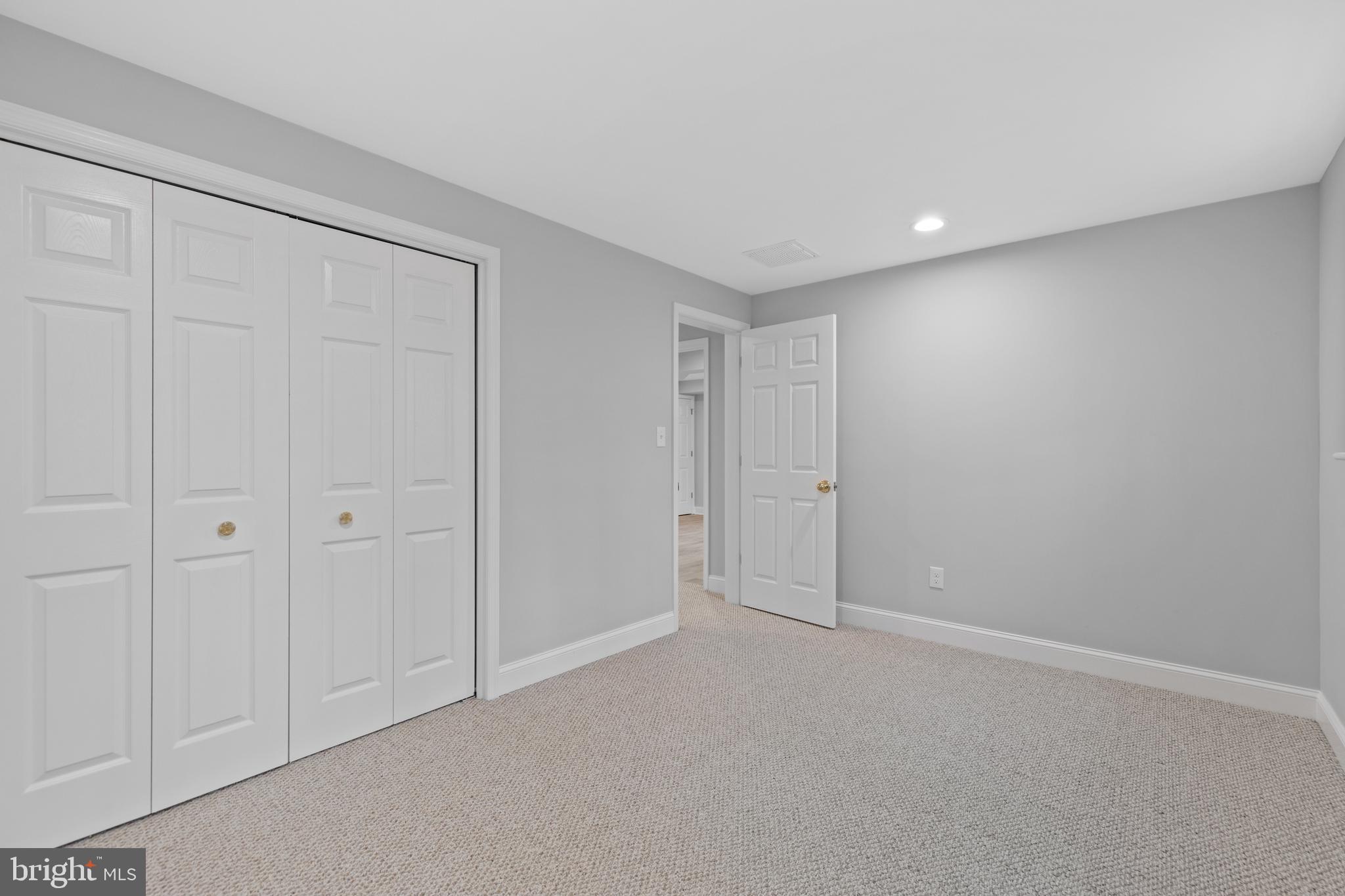 BROOKFIELD - Residential