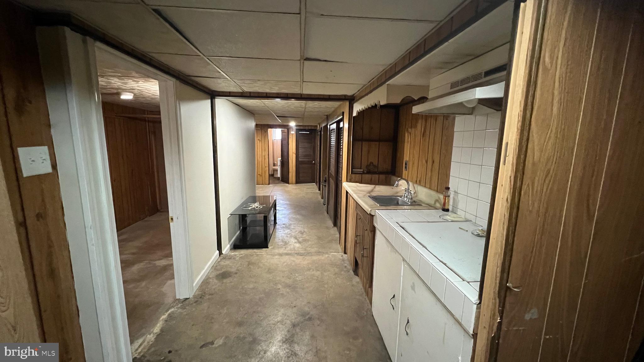 MAYFAIR - Residential Lease