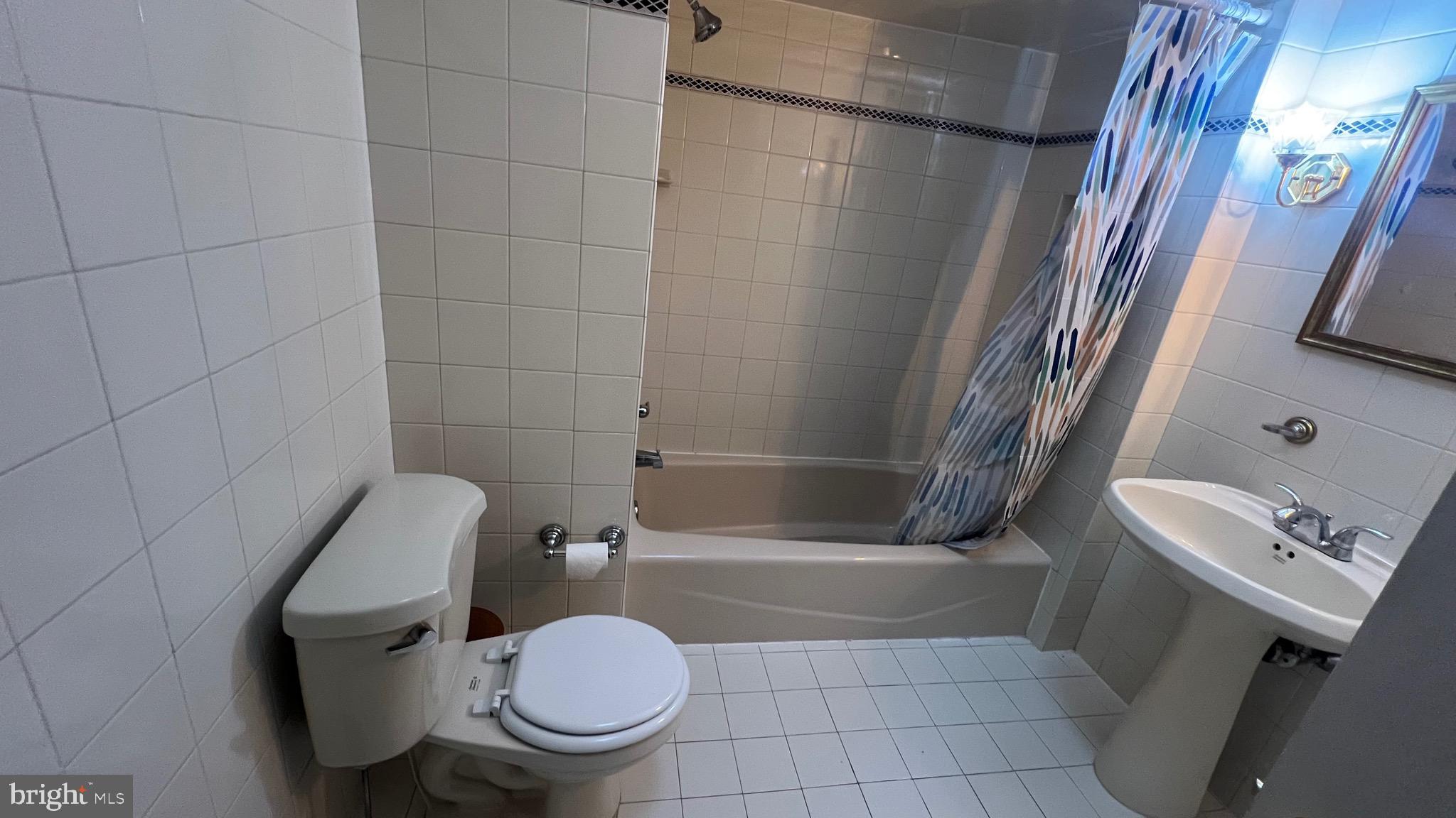 MAYFAIR - Residential Lease