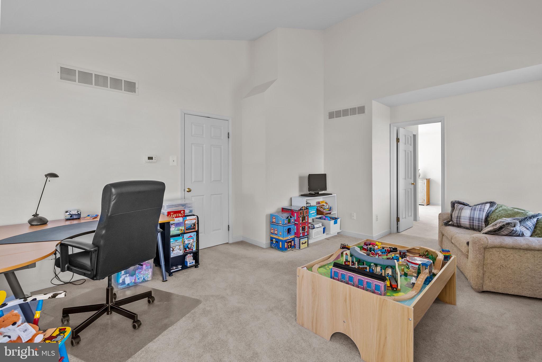 PENNS FIELD AT FAR - Residential