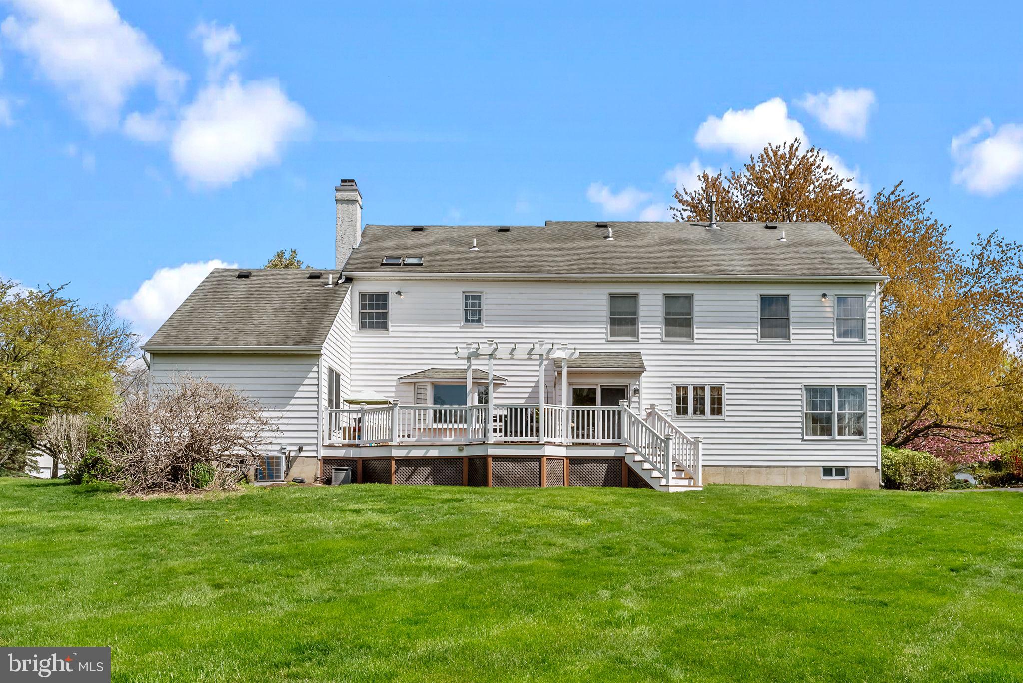 2029 FARMVIEW DRIVE