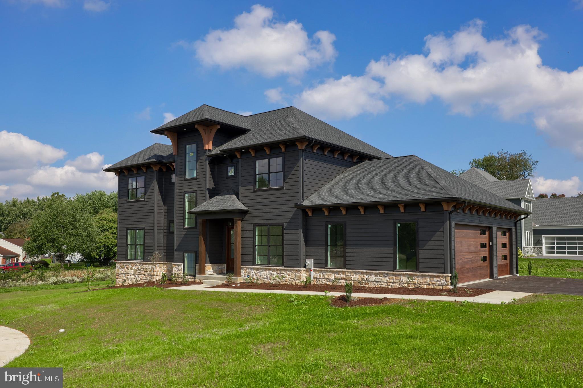 HAYDN MANOR - Residential