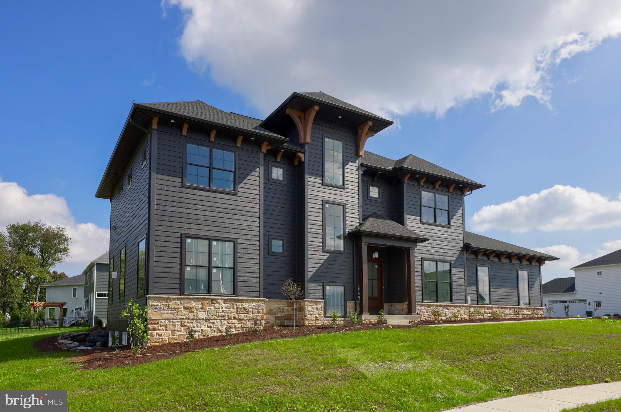 HAYDN MANOR - Residential