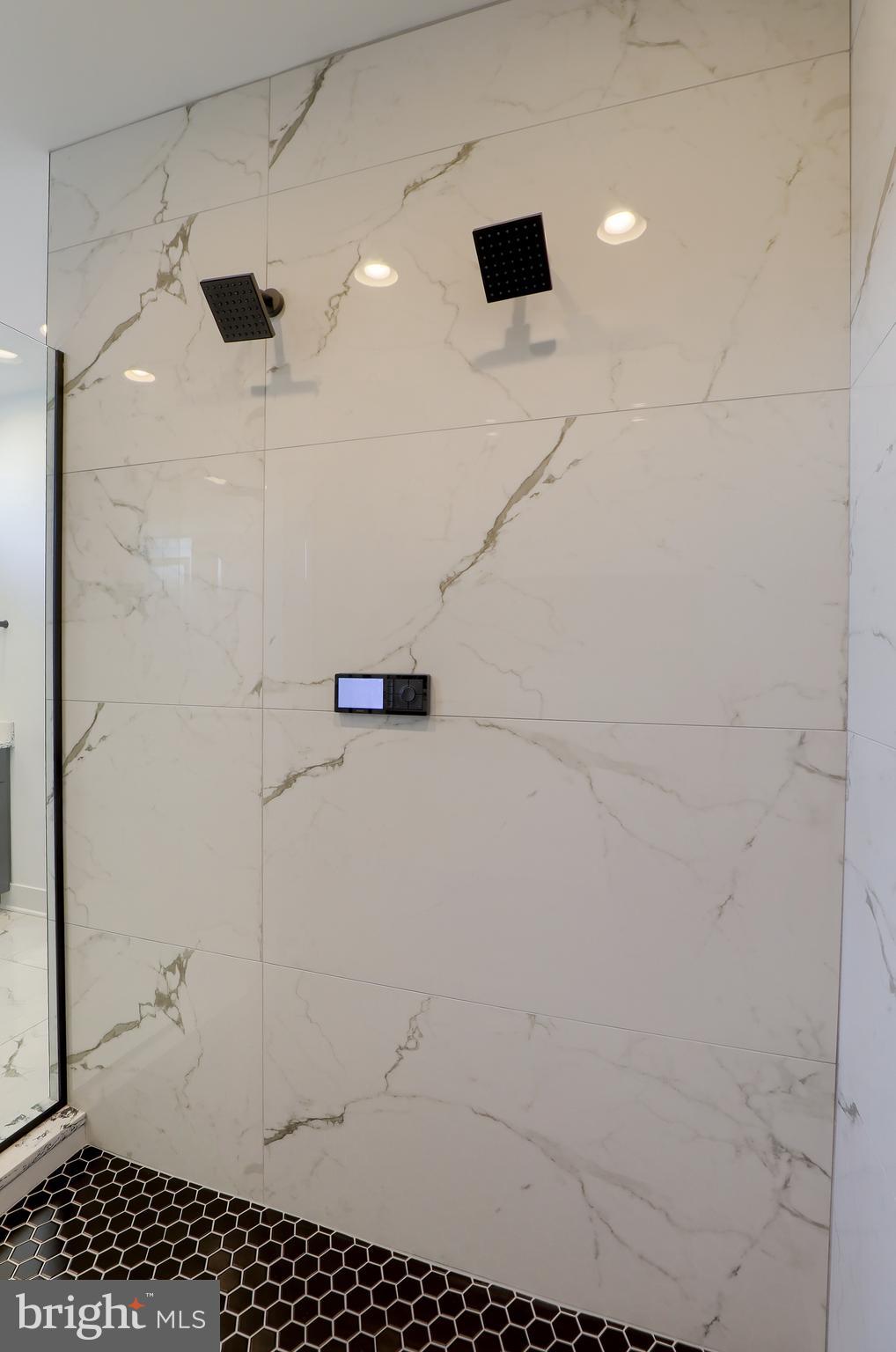 HAYDN MANOR - Residential