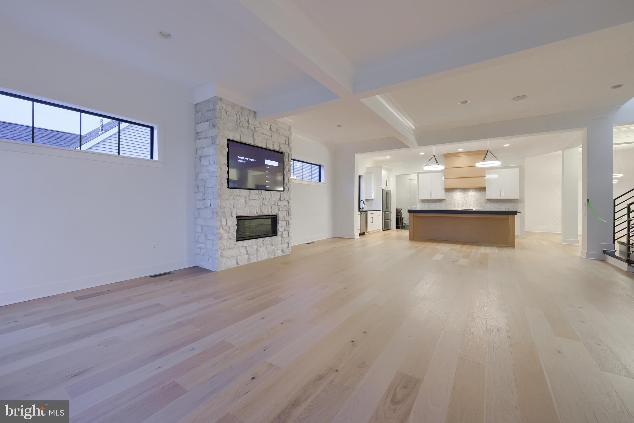 HAYDN MANOR - Residential