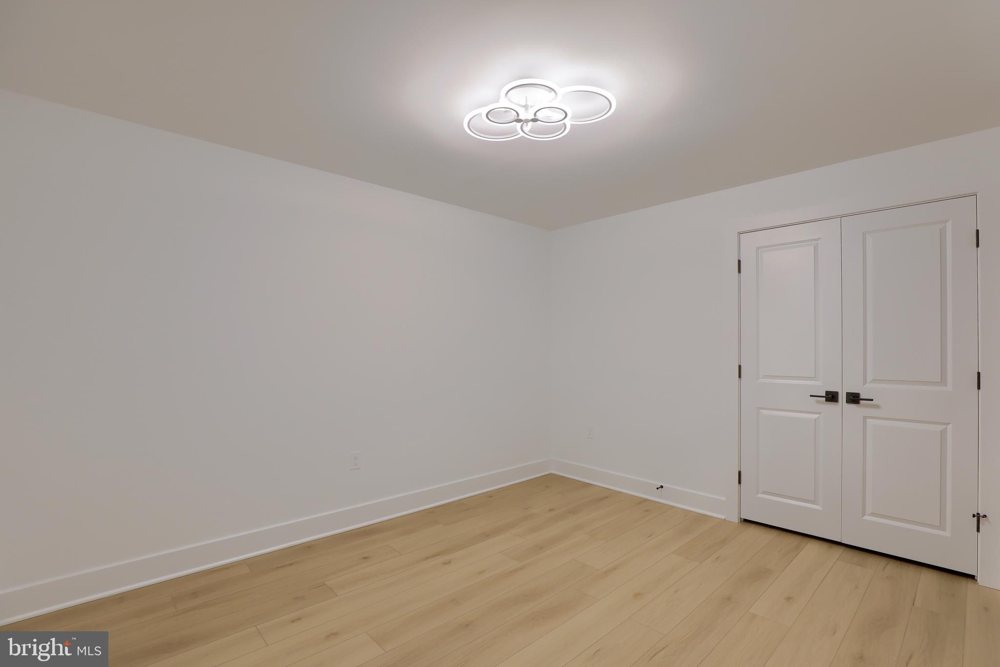 HAYDN MANOR - Residential