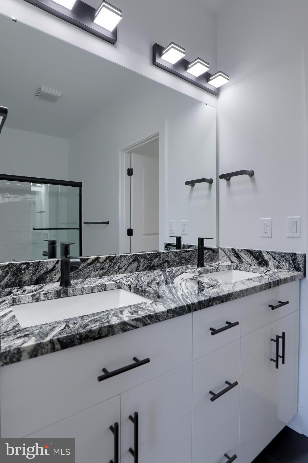 HAYDN MANOR - Residential