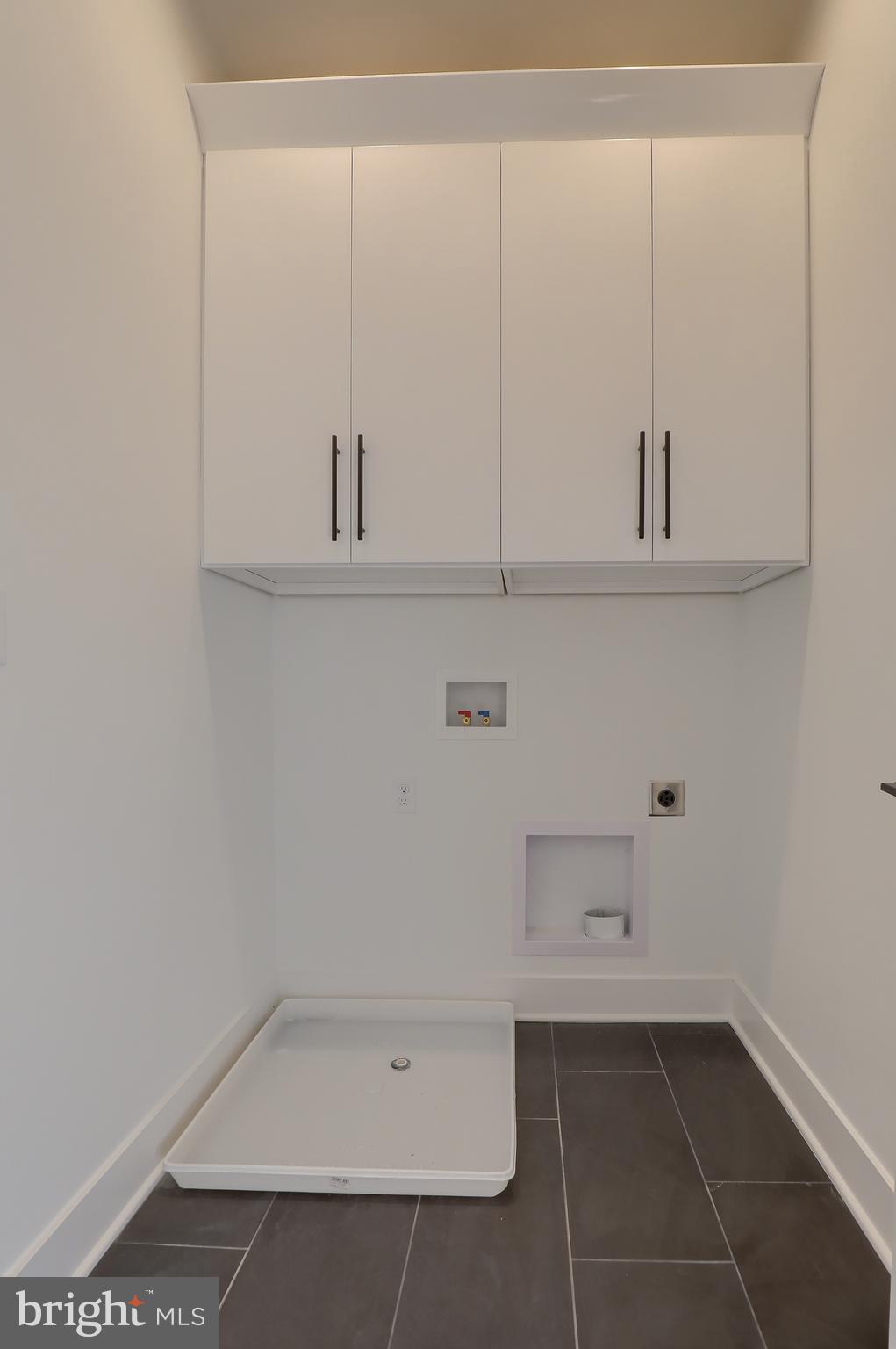 HAYDN MANOR - Residential