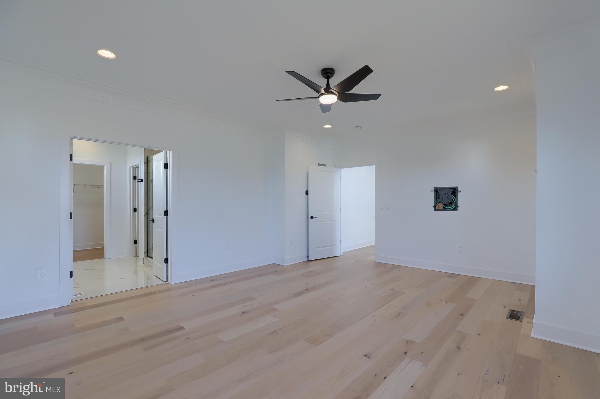 HAYDN MANOR - Residential