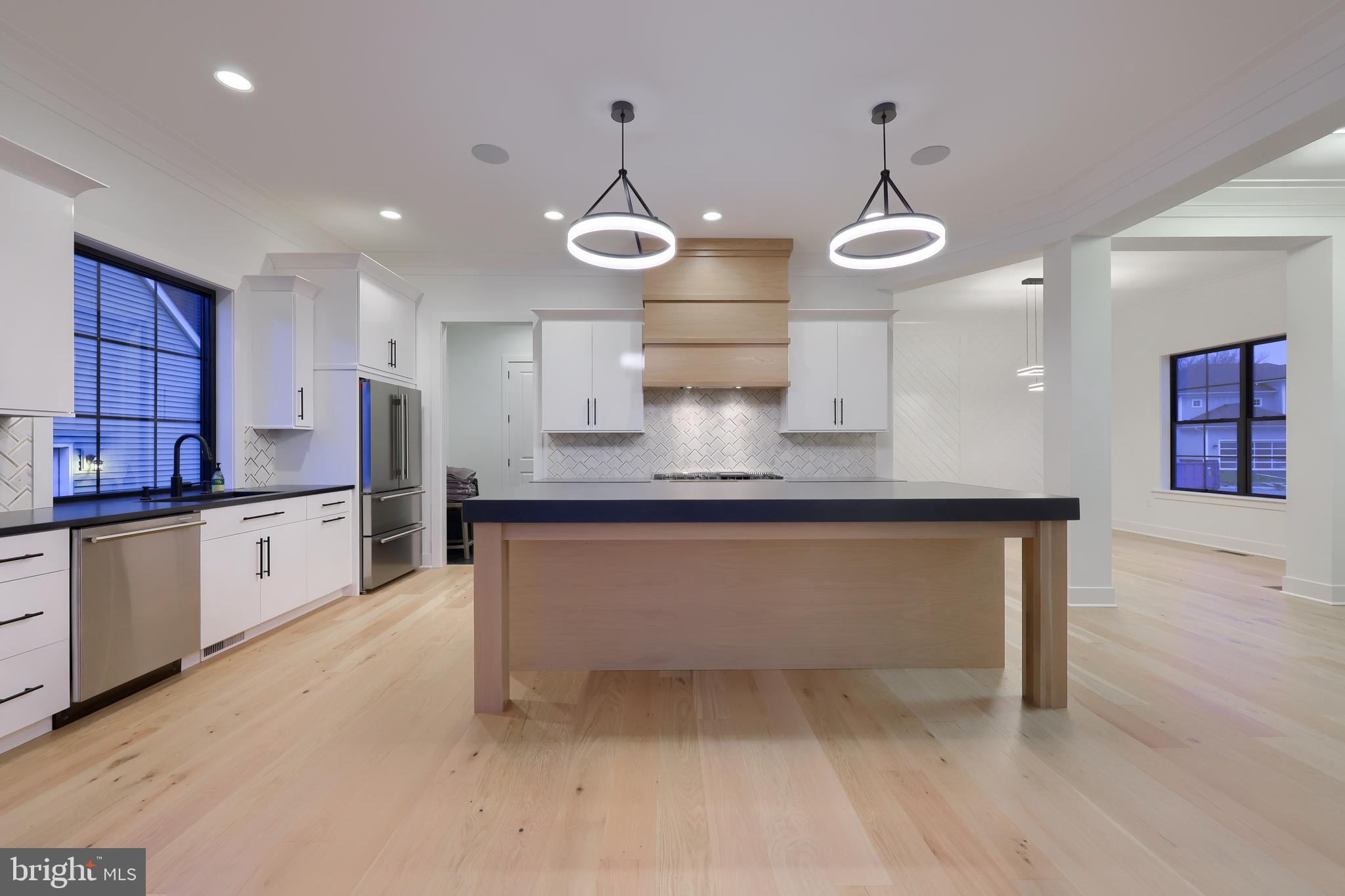 HAYDN MANOR - Residential