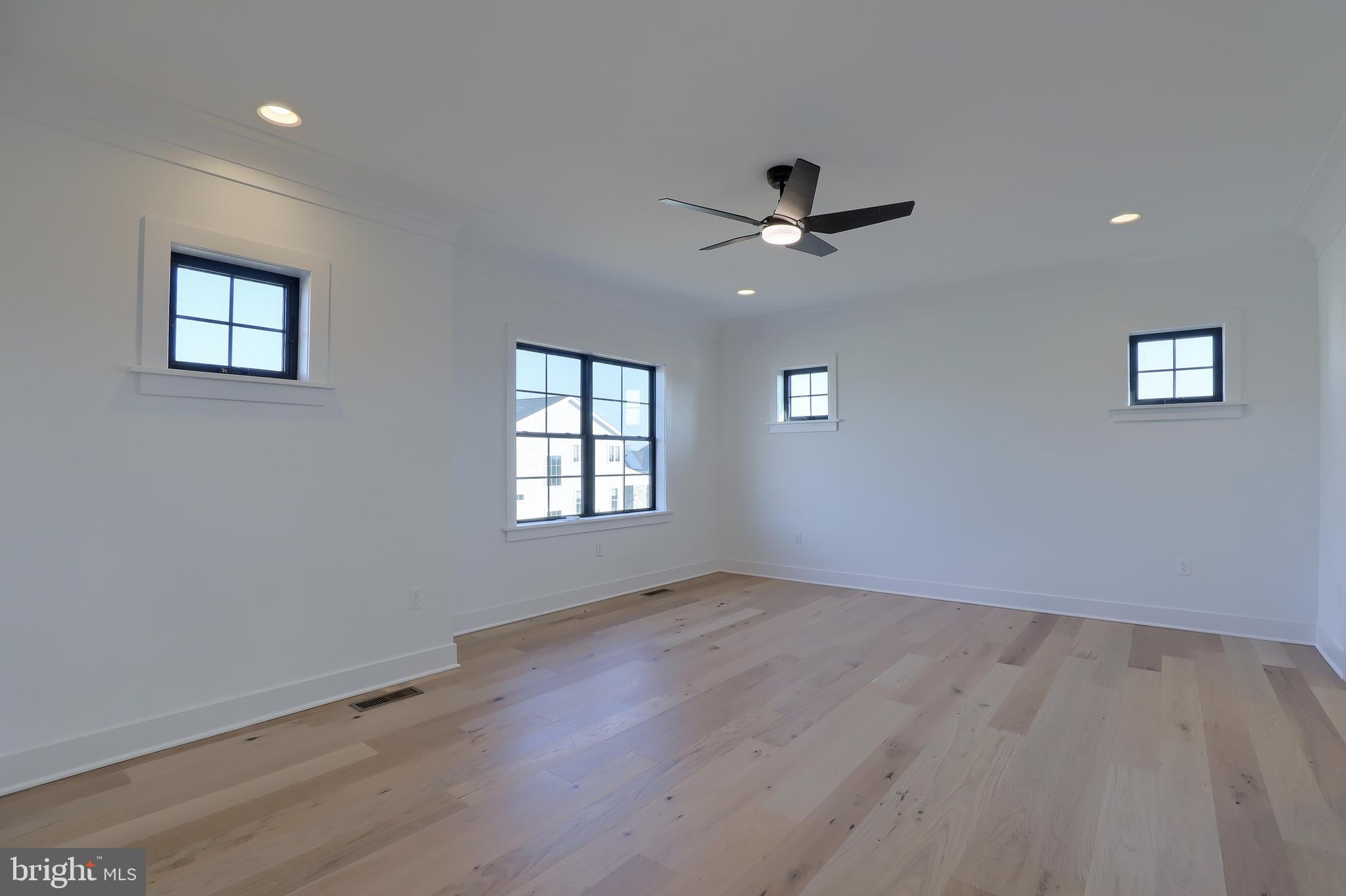 HAYDN MANOR - Residential