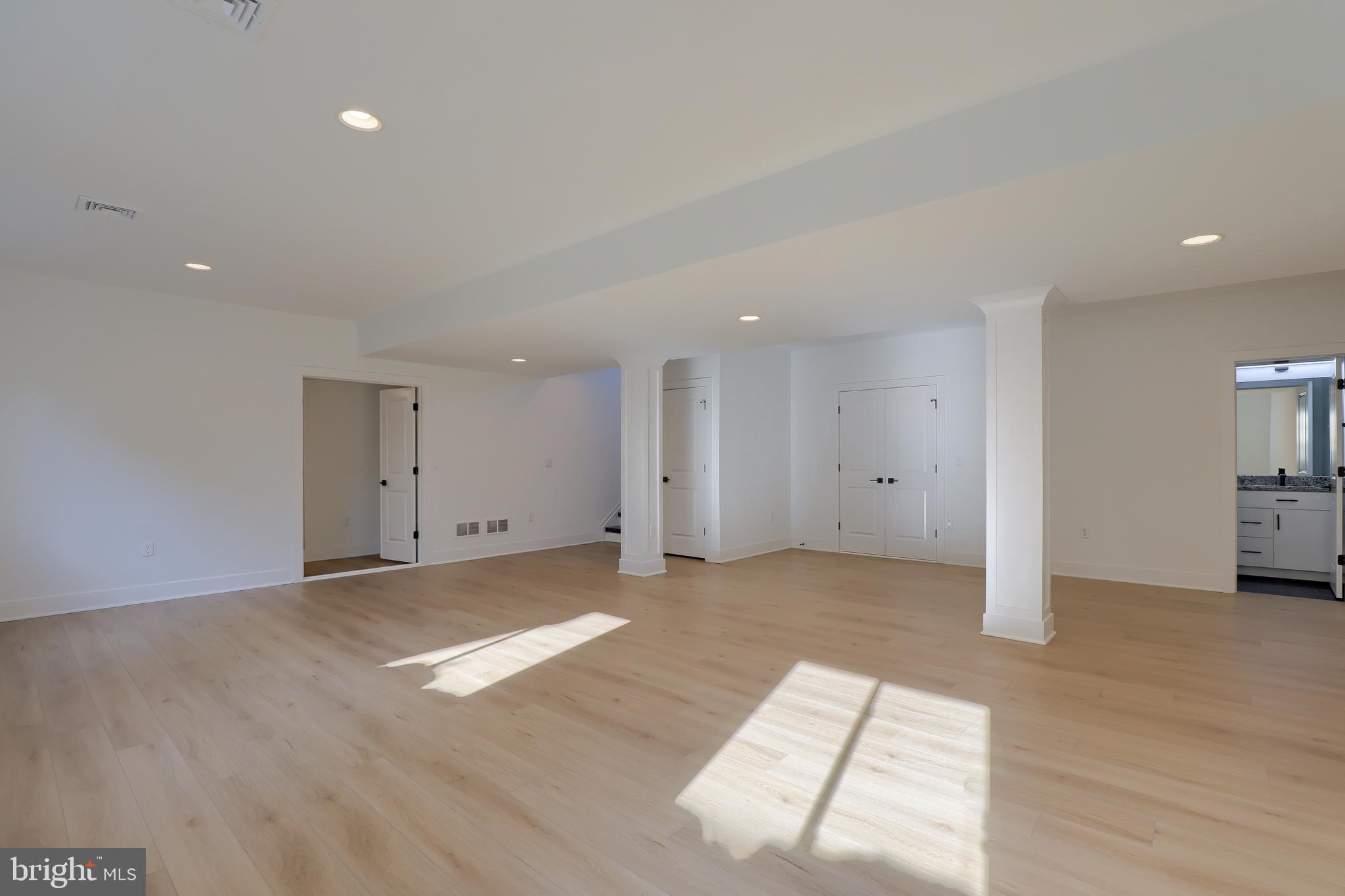 HAYDN MANOR - Residential