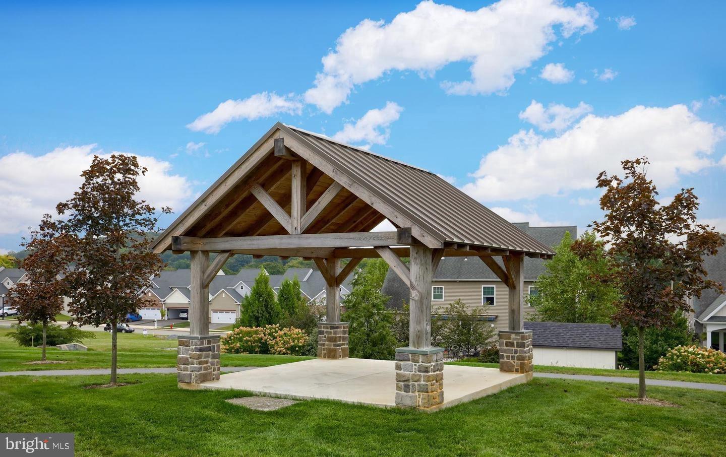 HAYDN MANOR - Residential