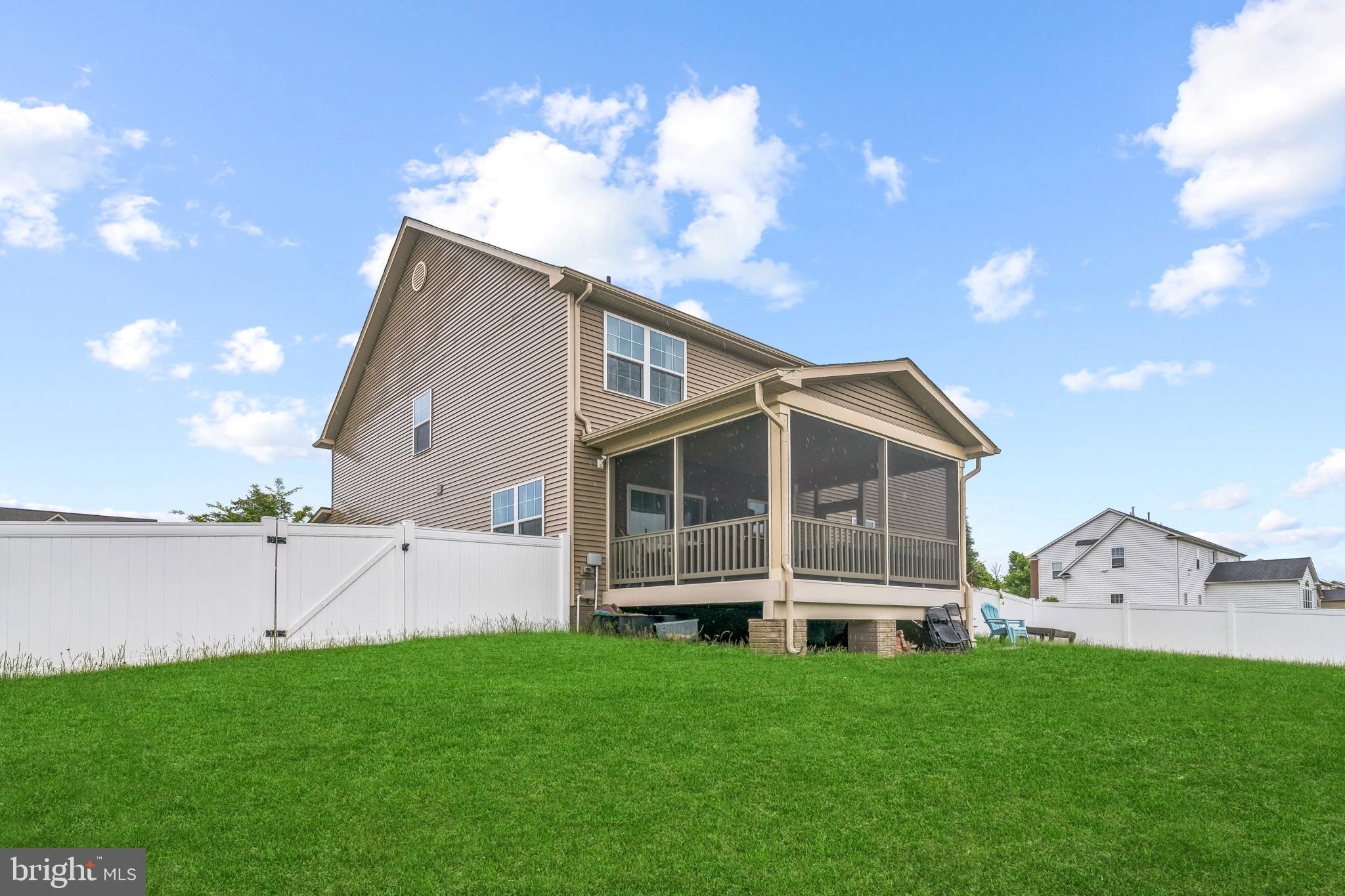 8798 BANCROFT DRIVE