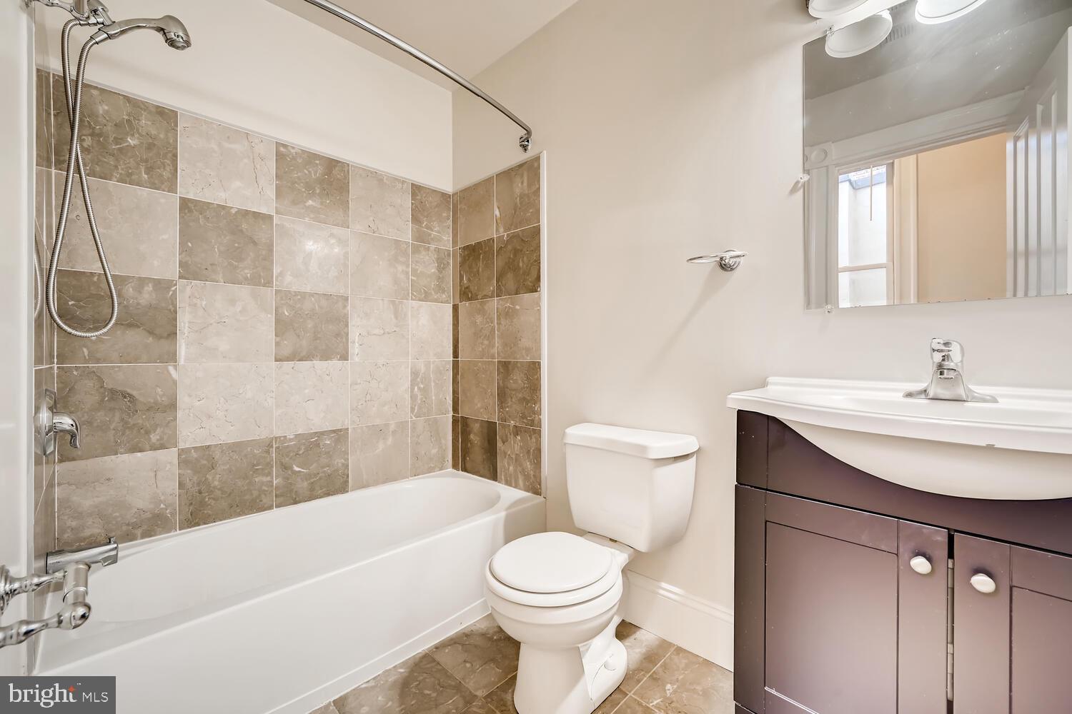 STATION NORTH ARTS DISTRICT - Residential Income