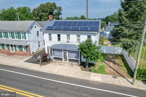 6 N RAILROAD AVENUE WYOMING DE 19934