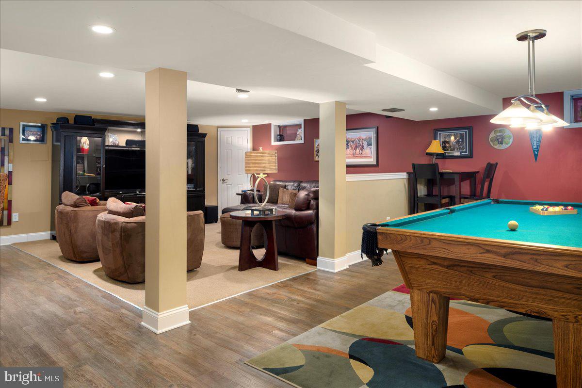 HILLCRESTSHIRE - Residential