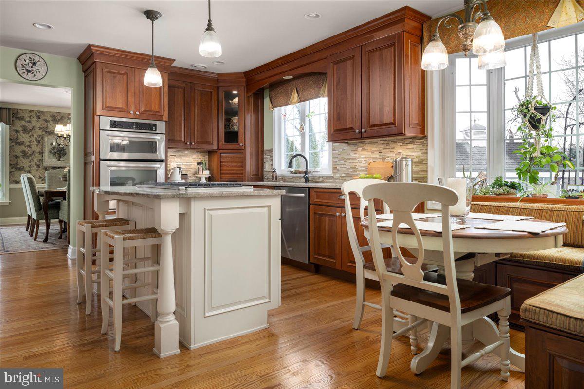 HILLCRESTSHIRE - Residential