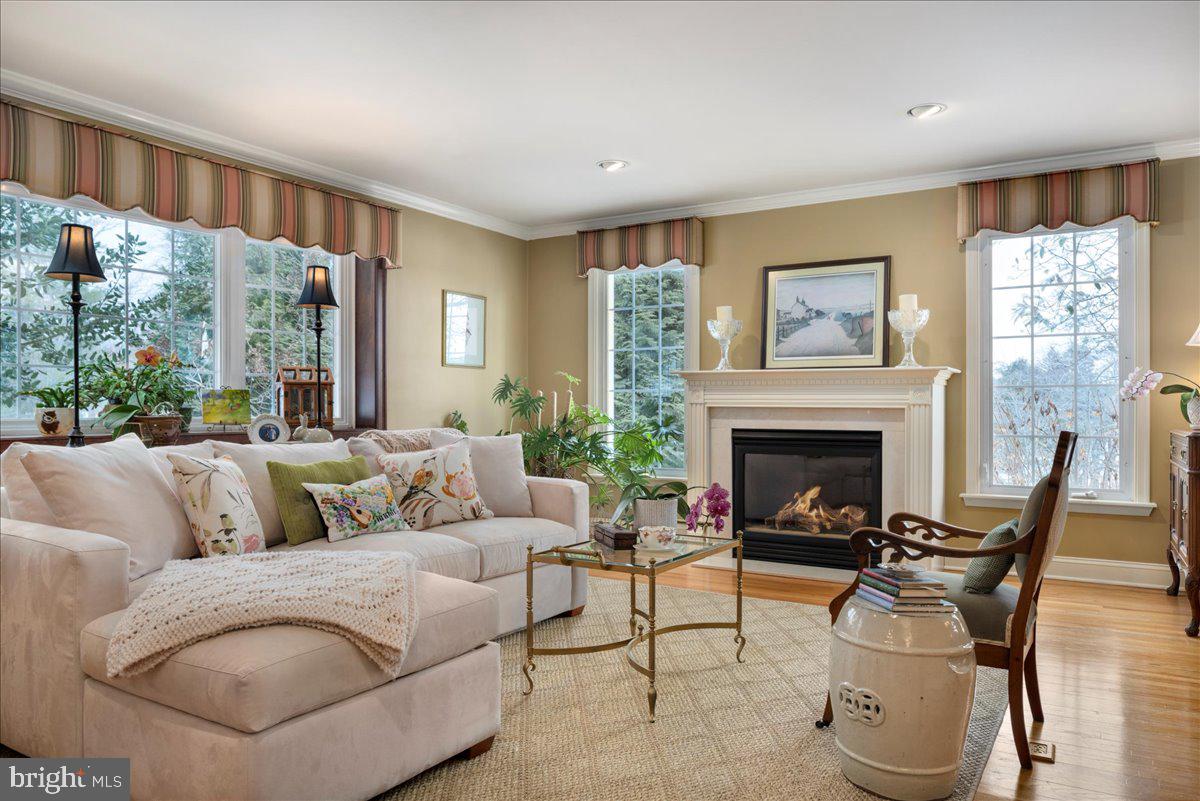 HILLCRESTSHIRE - Residential