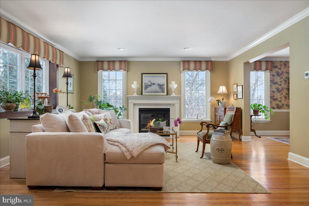 HILLCRESTSHIRE - Residential