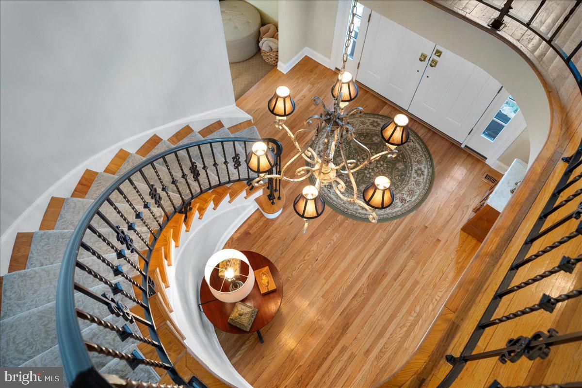 HILLCRESTSHIRE - Residential