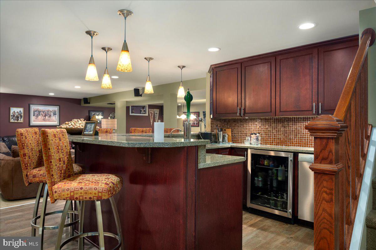 HILLCRESTSHIRE - Residential