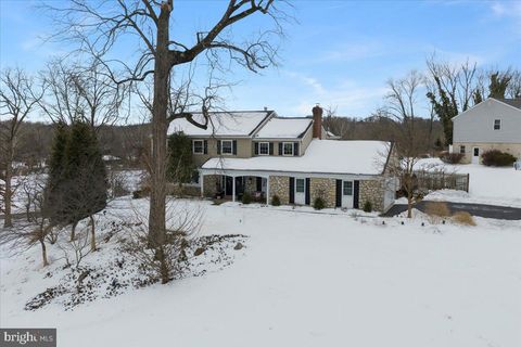 Photo of 8 Mill Creek Road, HOLLAND, PA 18966 (MLS # PABU2114138)