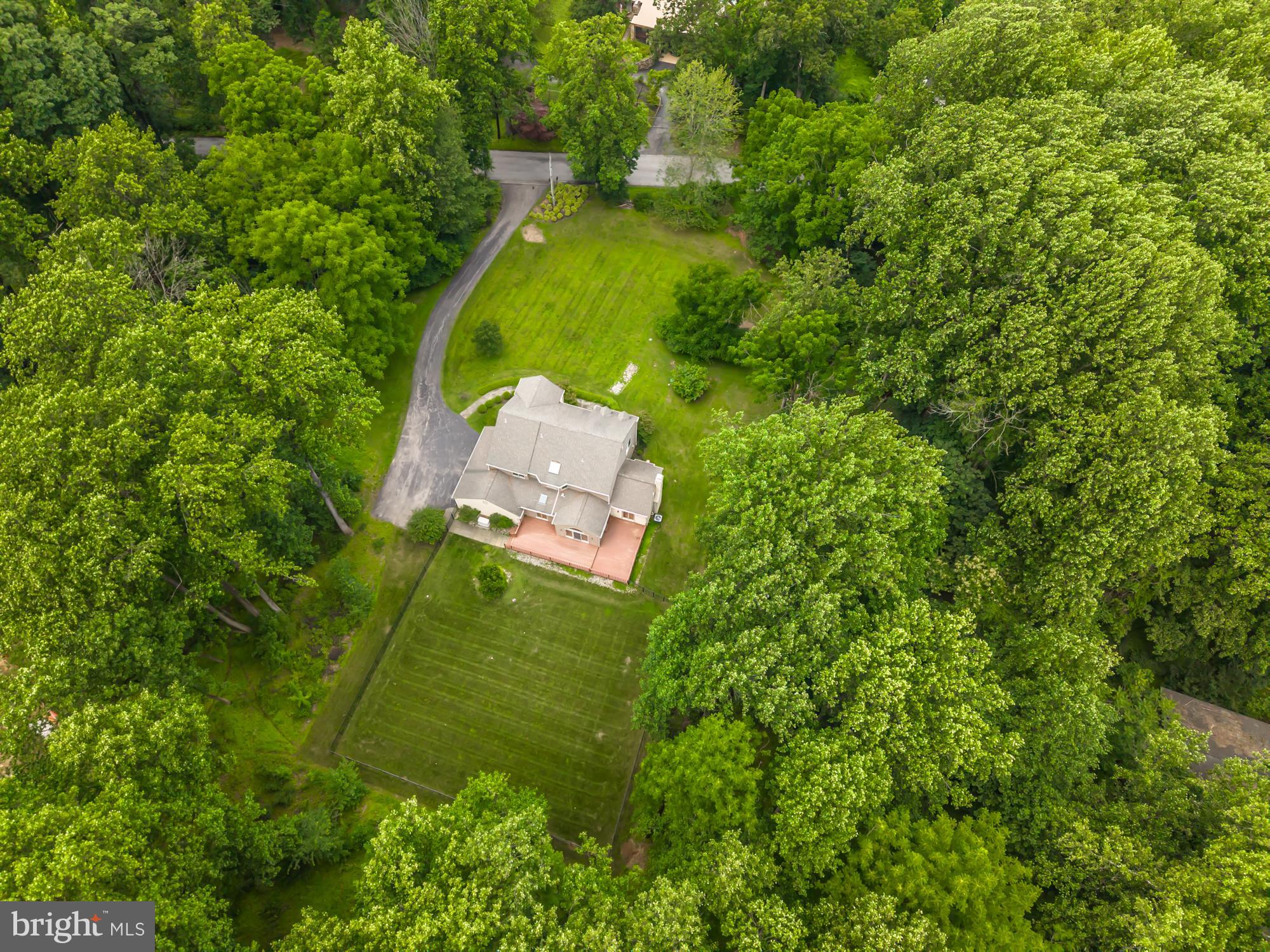 1024 TINKERHILL LANE