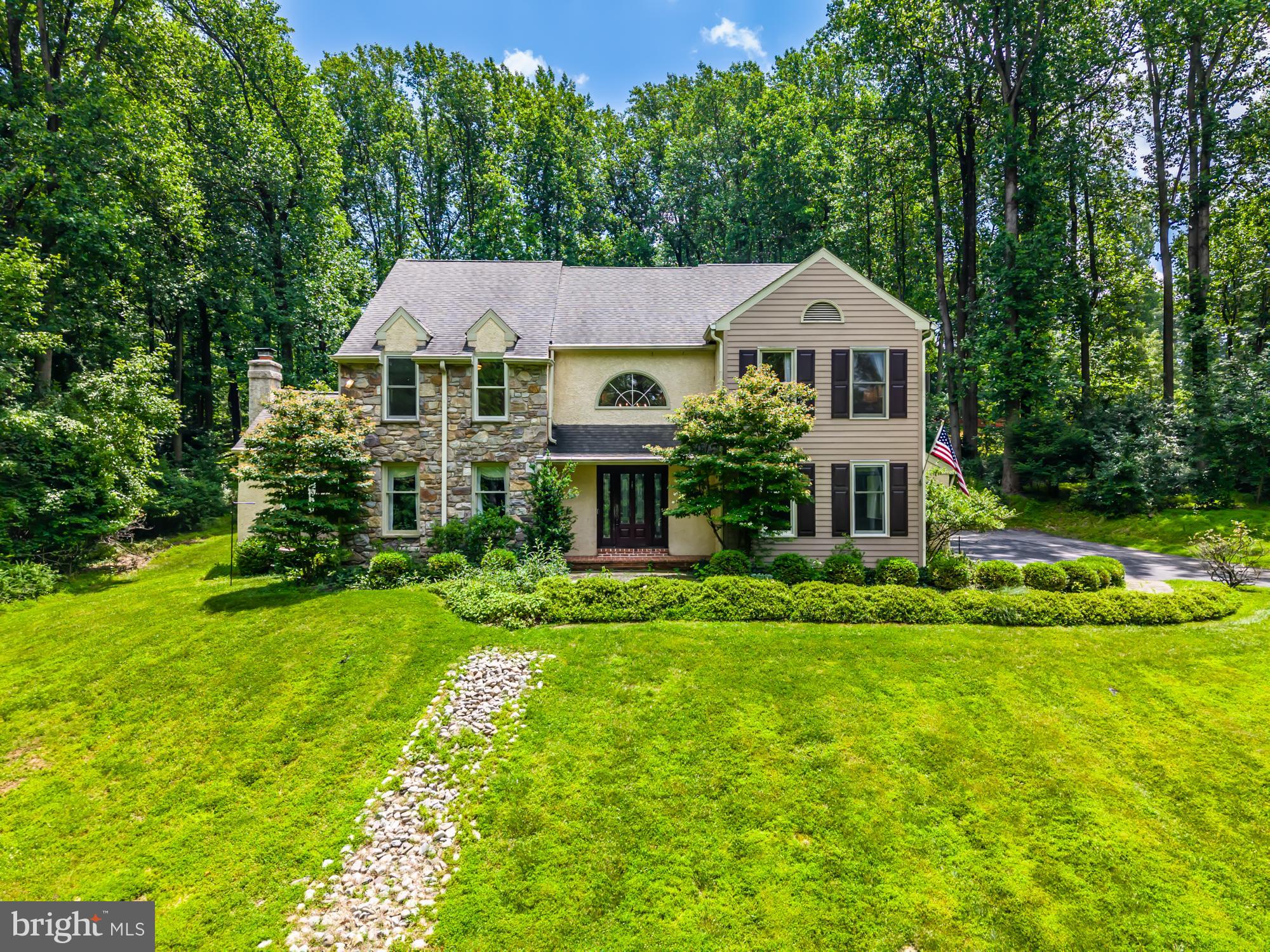 1024 TINKERHILL LANE