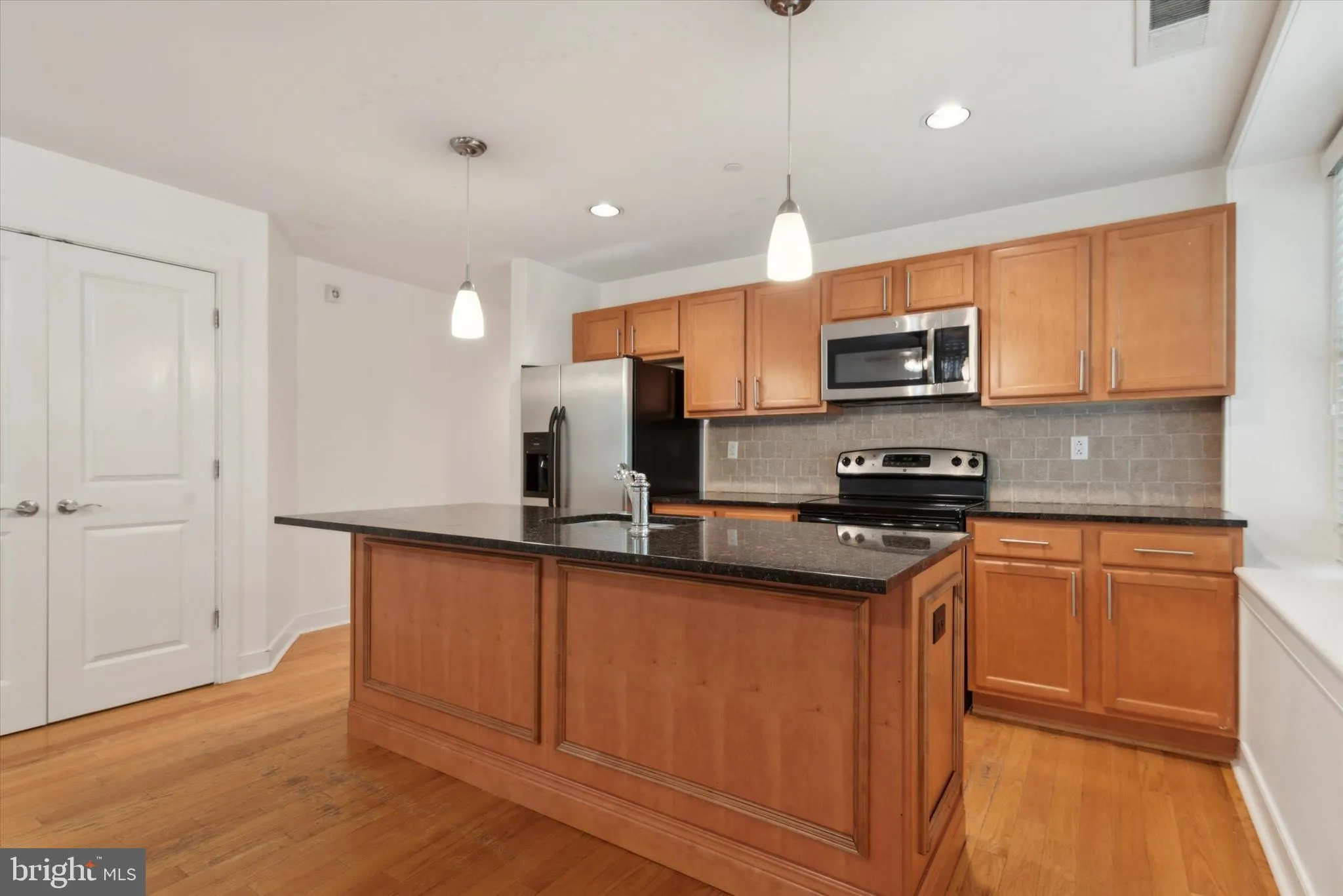 Philadelphia, Pennsylvania 19104, United States, 2 Bedrooms Bedrooms, ,2 BathroomsBathrooms,Residential,Active,90275