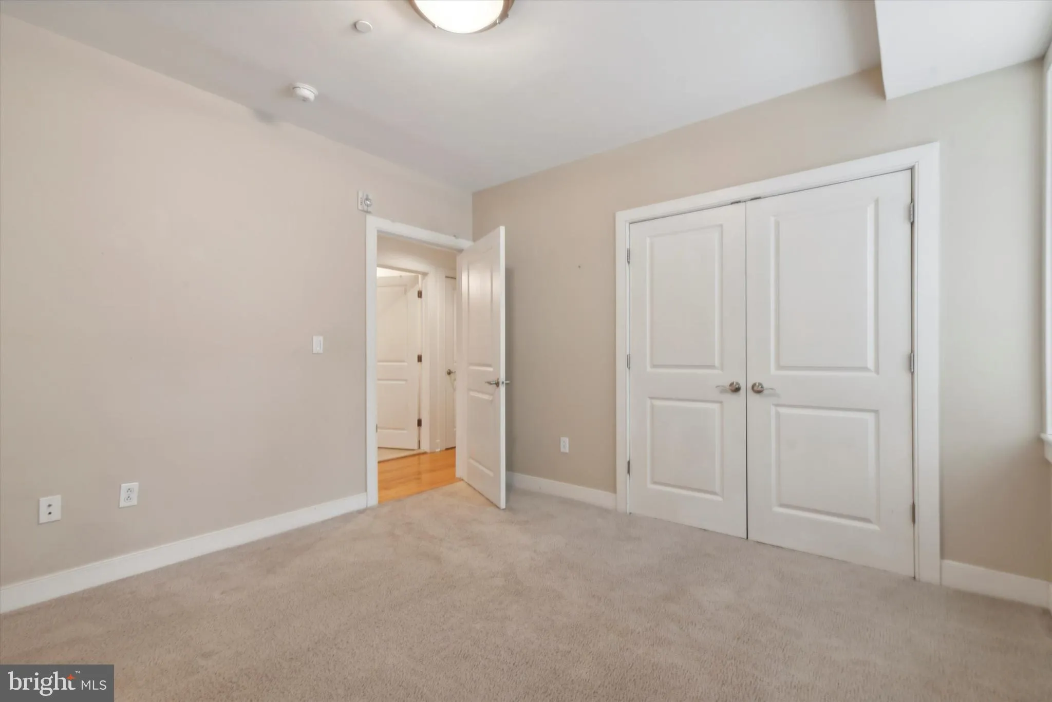 Philadelphia, Pennsylvania 19104, United States, 2 Bedrooms Bedrooms, ,2 BathroomsBathrooms,Residential,Active,90275