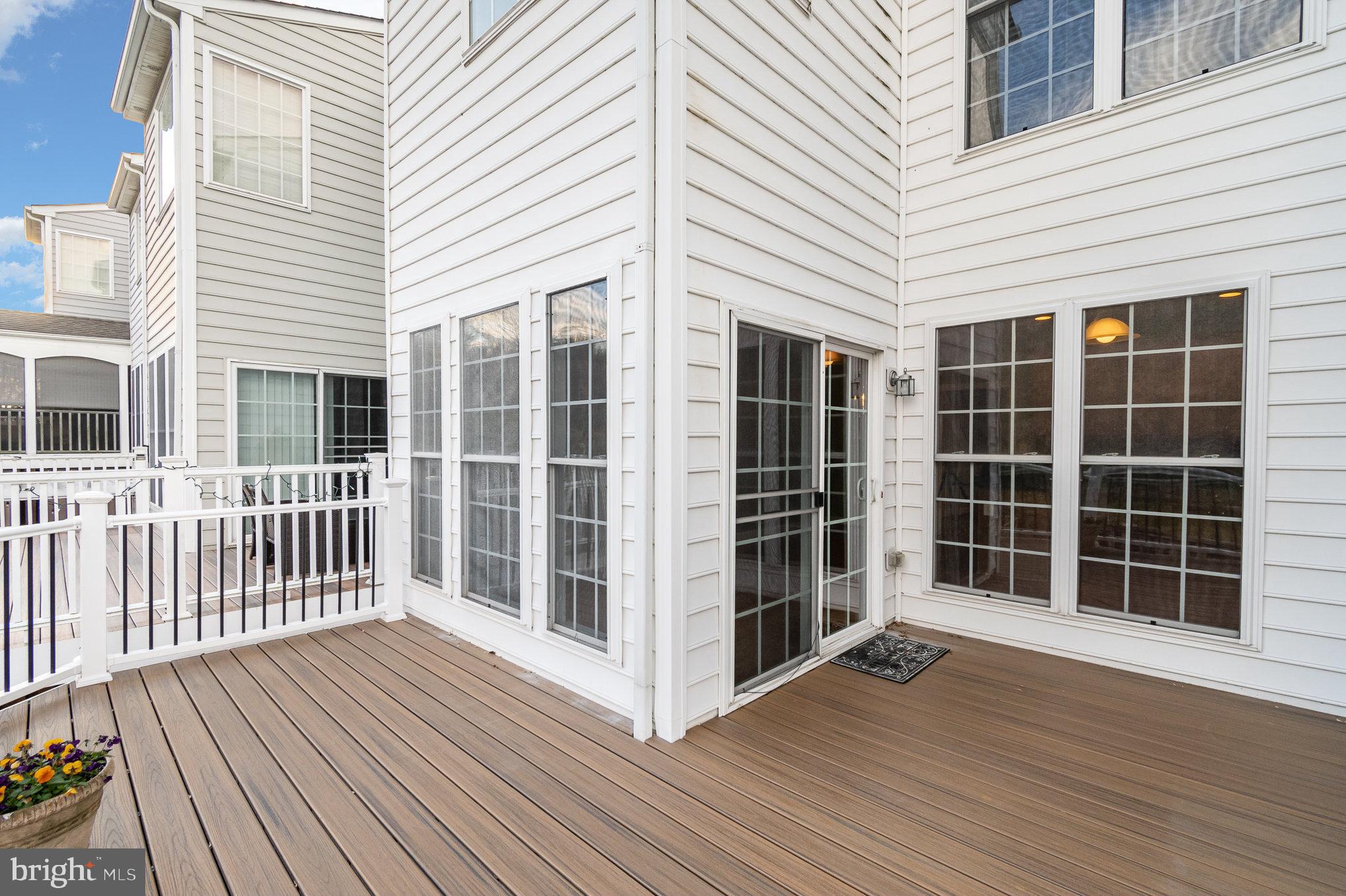 WHISPERING CREEK - Residential