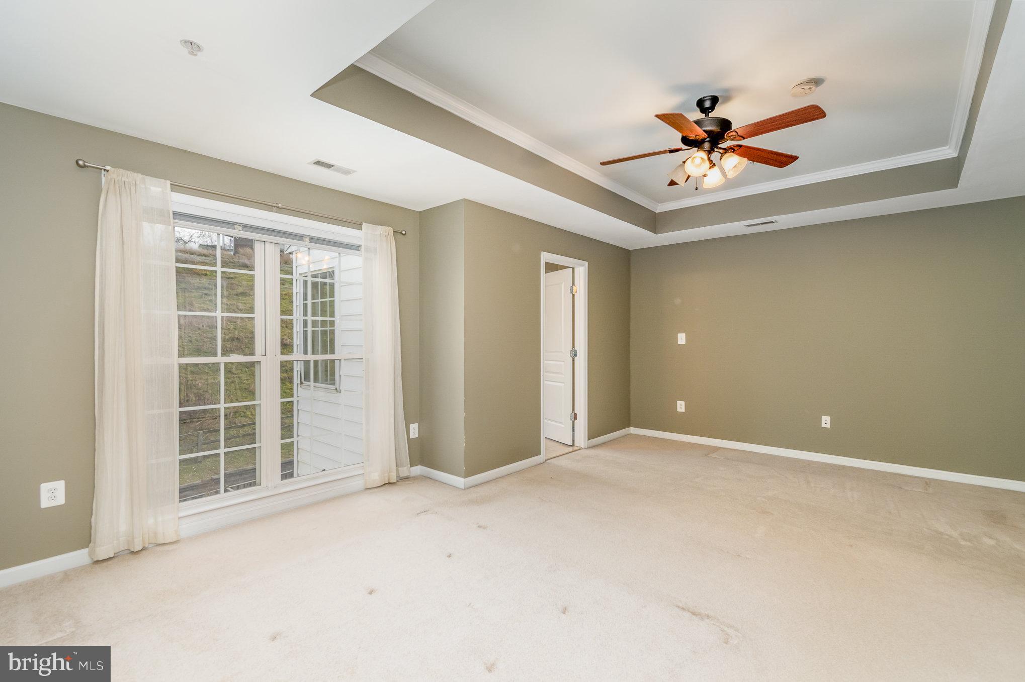 WHISPERING CREEK - Residential